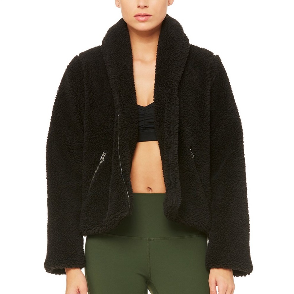 Alo yoga cozy up teddy Sherpa fleece jacket black